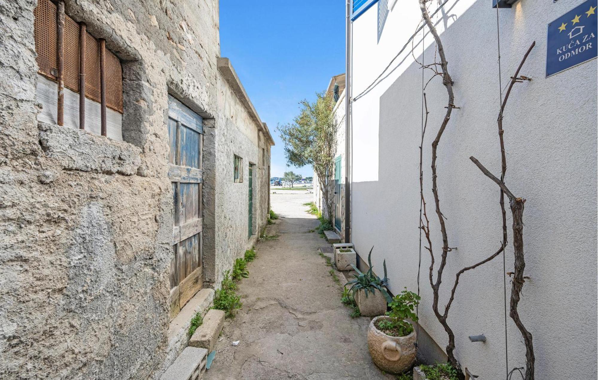 4 Bedroom Stunning Home In Murter Buitenkant foto