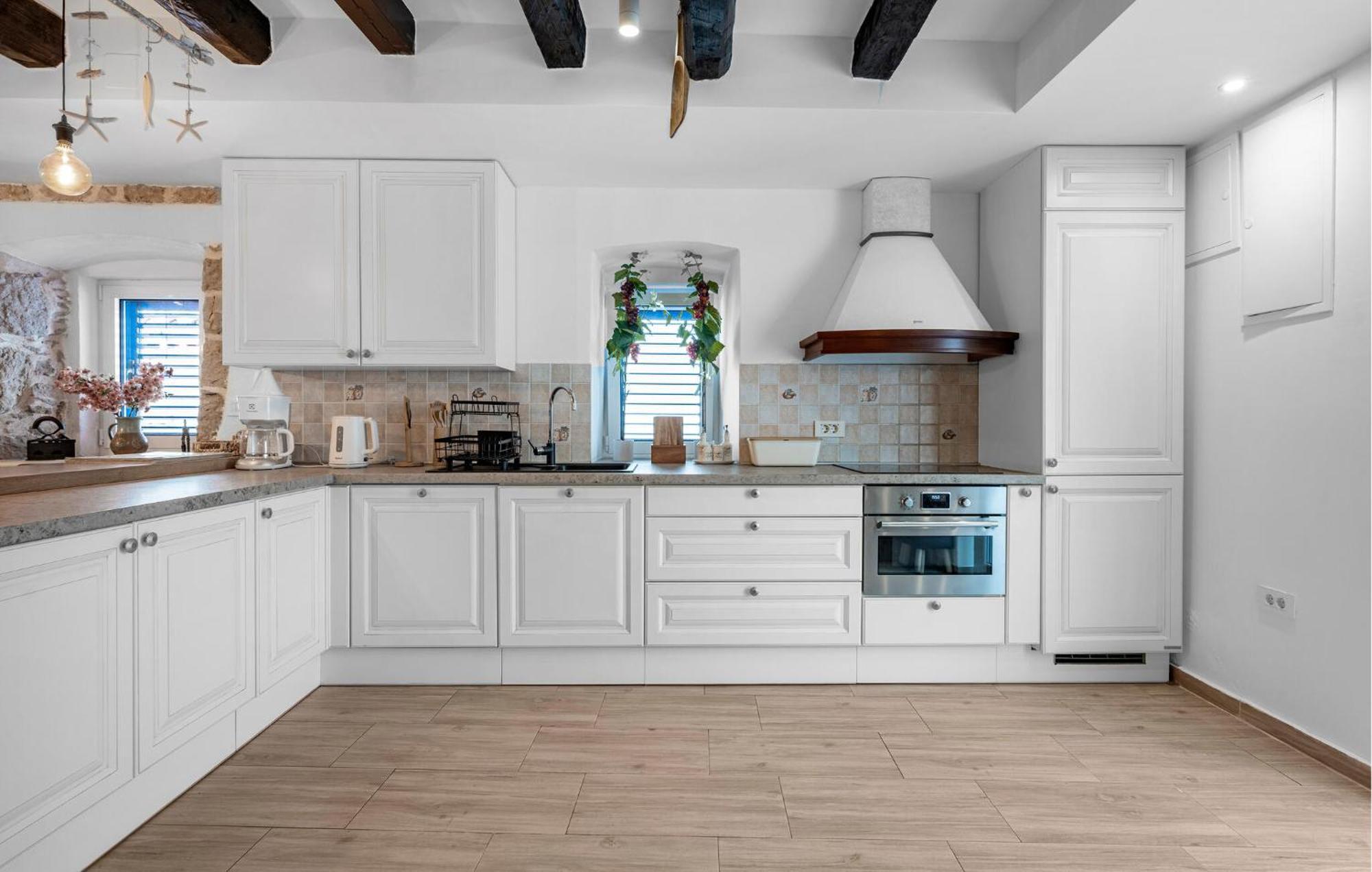 4 Bedroom Stunning Home In Murter Buitenkant foto